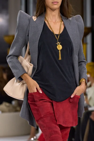 Look 54